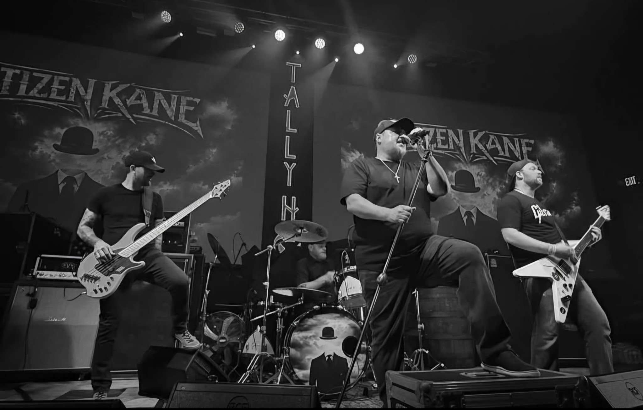 Citizen Kane live on stage in black and white